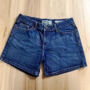 Levis Signature, Womens Low Rise Denim Shorts, Size Misses 12